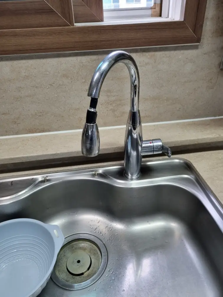 싱크대 수전 교체, 누수 방지의 첫걸음! - 막힘해결119